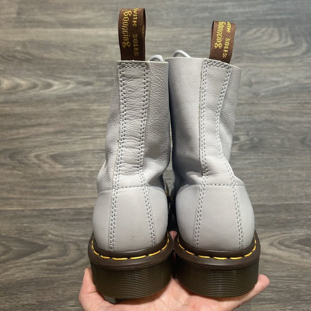 Dr Martens SZ 9 41 Chelsea Boots 1460 Pascal Leather Virginia Light Blue Grunge - Picture 9 of 11